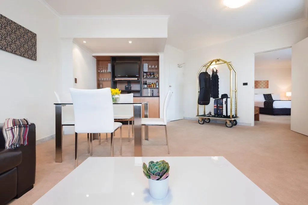 Diplomat Hotel Canberra