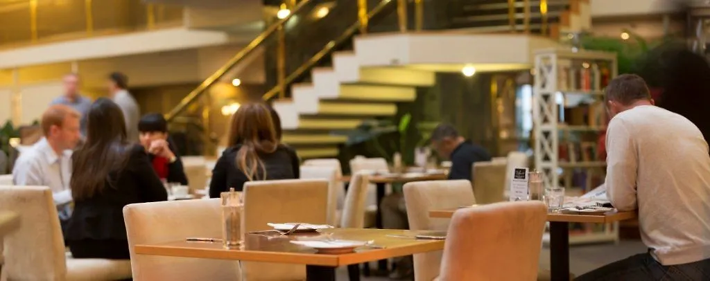 ****  Diplomat Hotel Canberra Austrália