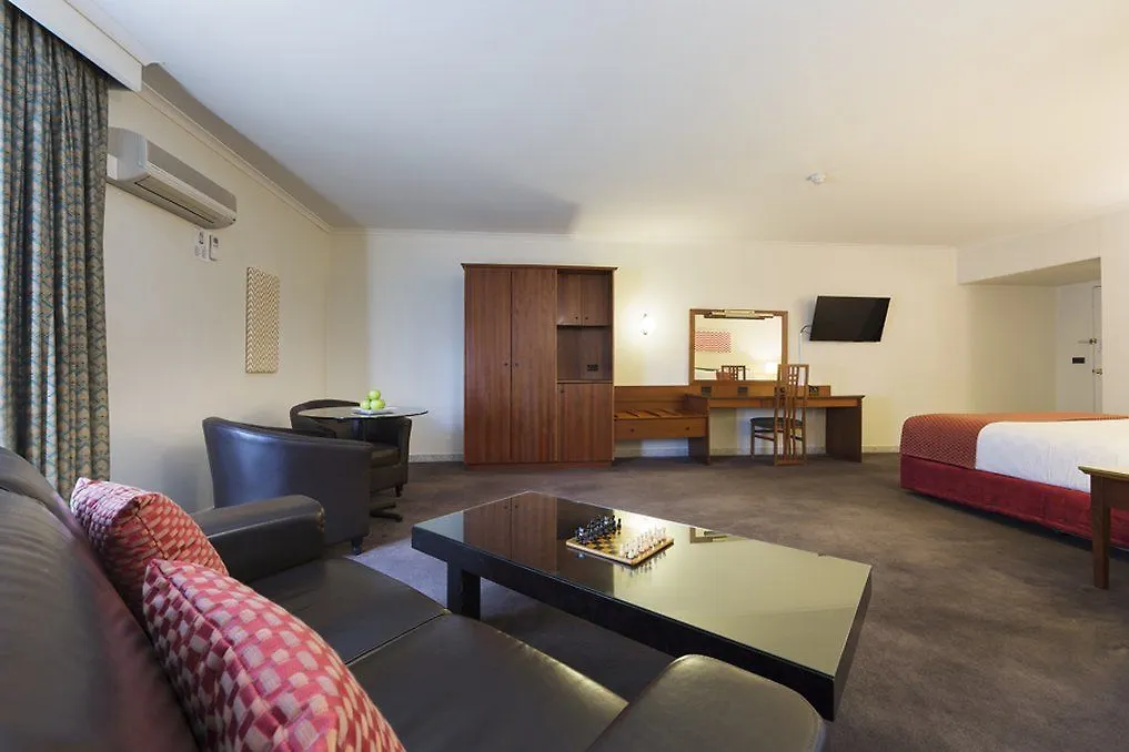 Diplomat Hotel Canberra